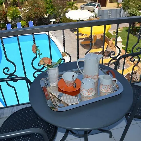 Elanios Zeus Aparthotel