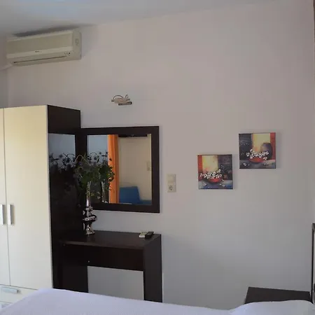 Aparthotel Elanios Zeus