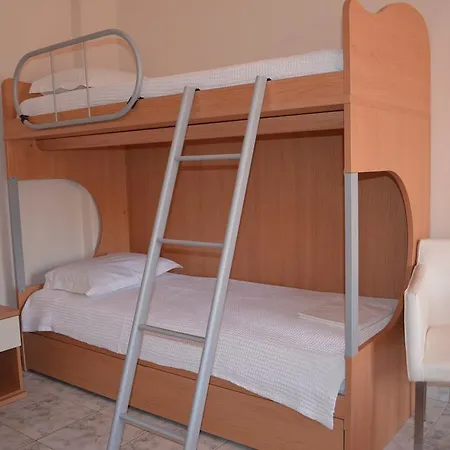 Lägenhetshotell Elanios Zeus 3*