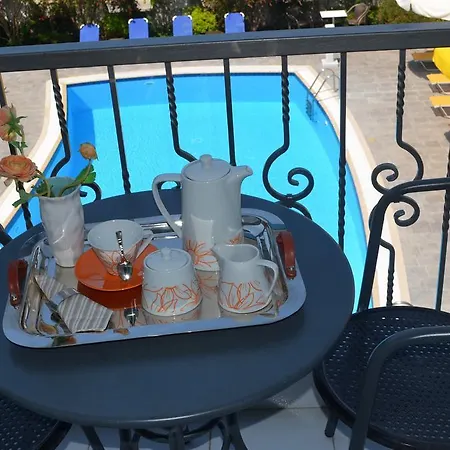 شقة فندقية Elanios Zeus 3*